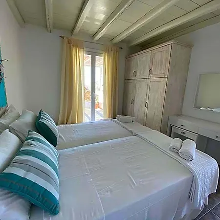 Salty Hotel Ano Mera